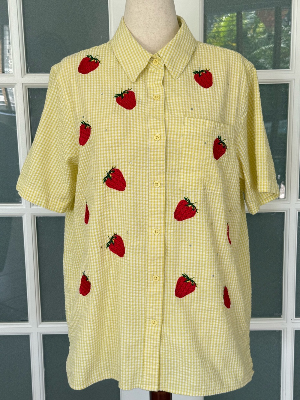 Quacker Factory Strawberry Shirt Yellow Gingham Seersucker Button Up L